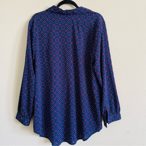 Catherines Women's Blue Patterned Top full button-down tunic flowy size 14/16W - Picture 6 of 8